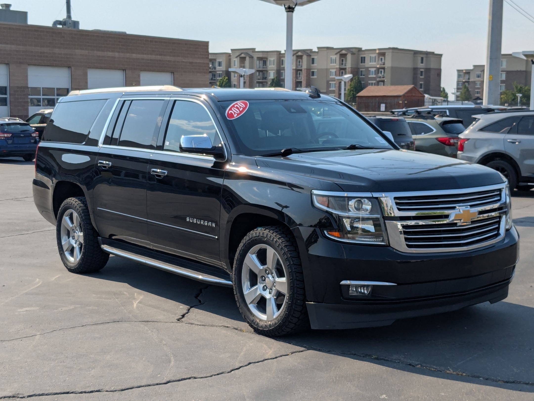 Used 2020 Chevrolet Suburban Premier w/ 6.2L Performance Package AWD/4WD image 8