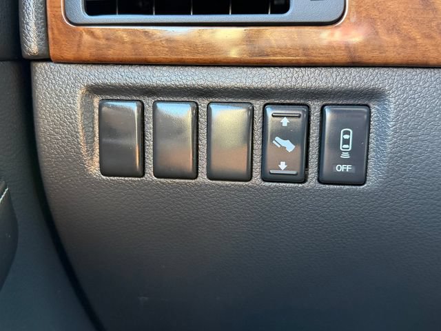Used 2011 Nissan Armada SL AWD/4WD image 12