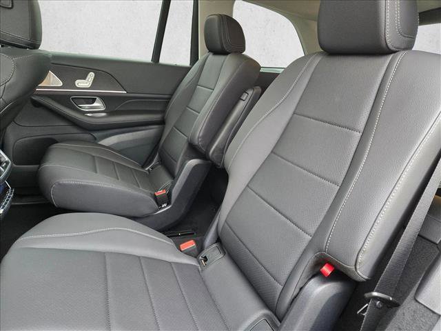 Used 2026 Mercedes-Benz GLS 450 4MATIC image 16