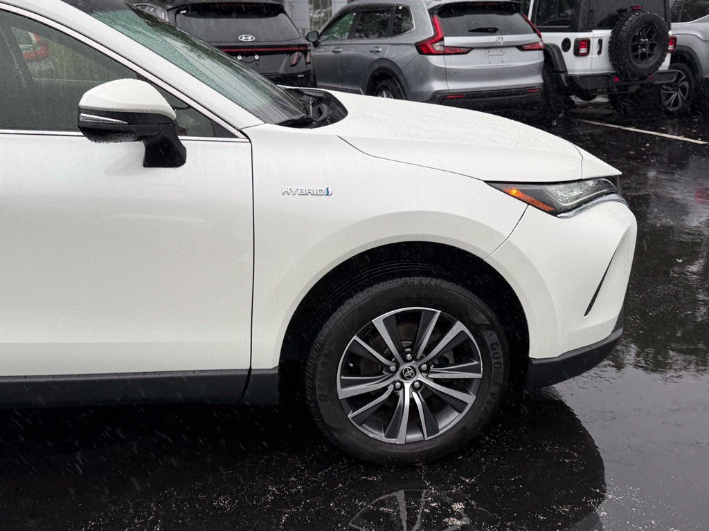 Certified 2021 Toyota Venza LE AWD/4WD image 11