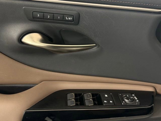 Used 2023 Lexus ES 350 w/ Premium Package FWD image 20
