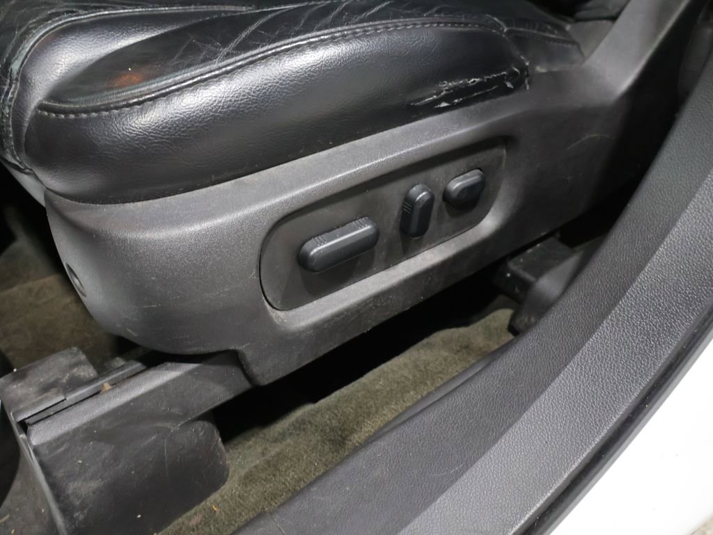 Used 2013 Ford Explorer Limited image 11