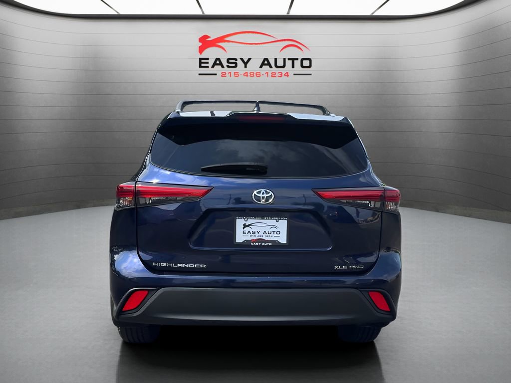 Used 2020 Toyota Highlander XLE image 10
