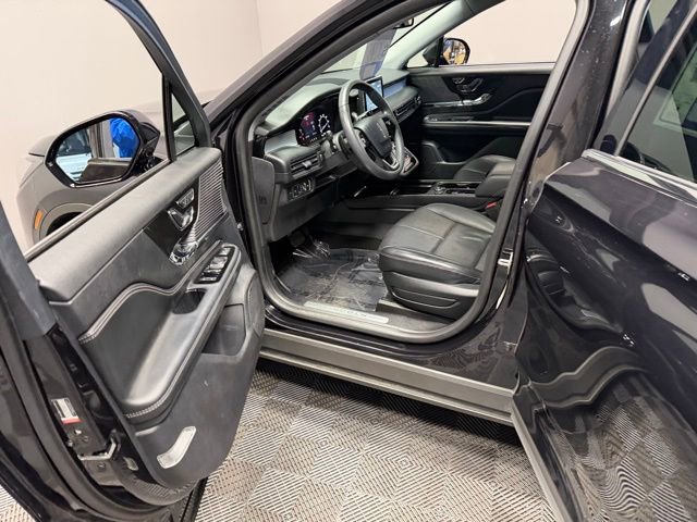 Used 2022 Lincoln Corsair AWD w/ Premium Package image 14