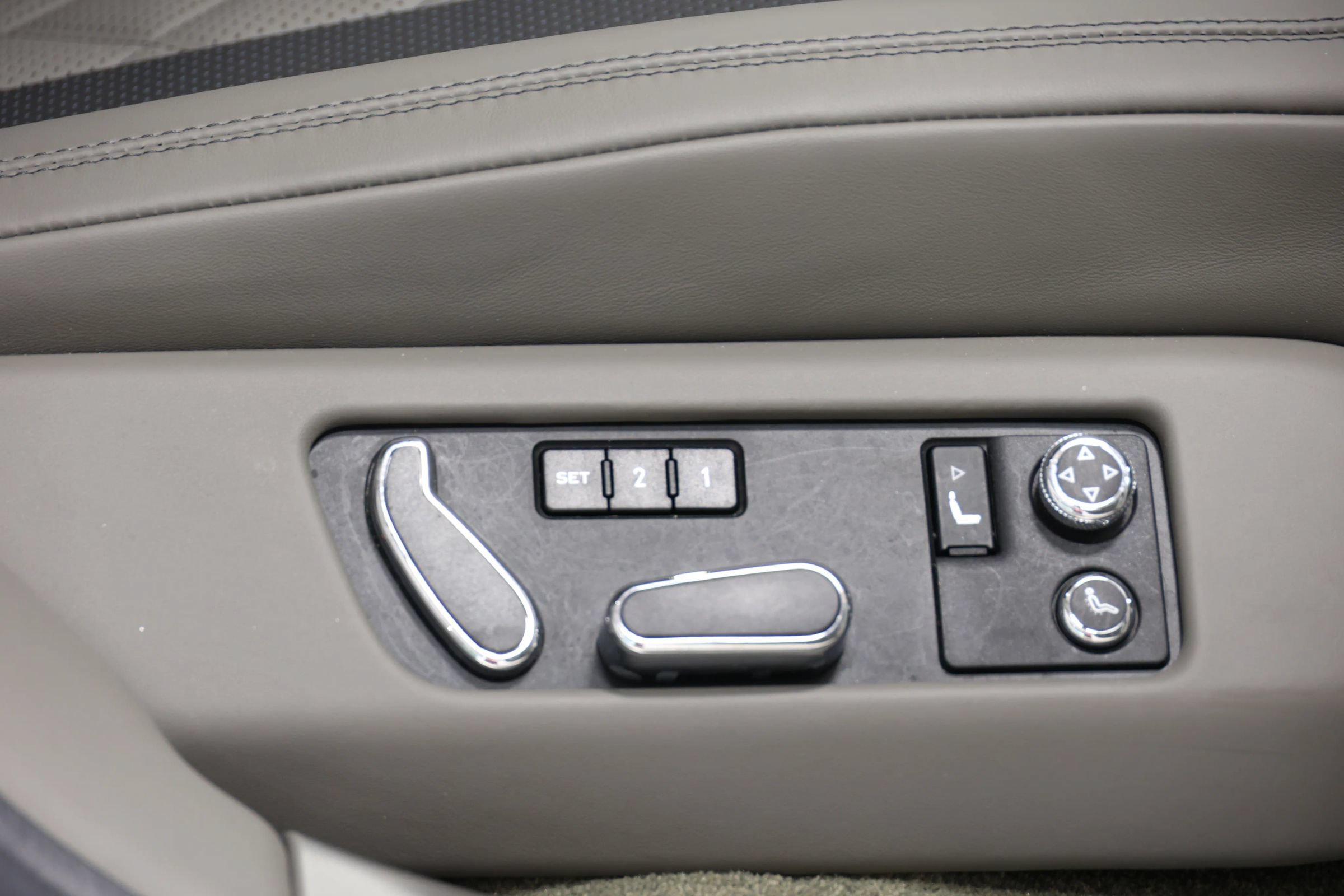 Used 2018 Bentley Flying Spur S W12 AWD/4WD image 78