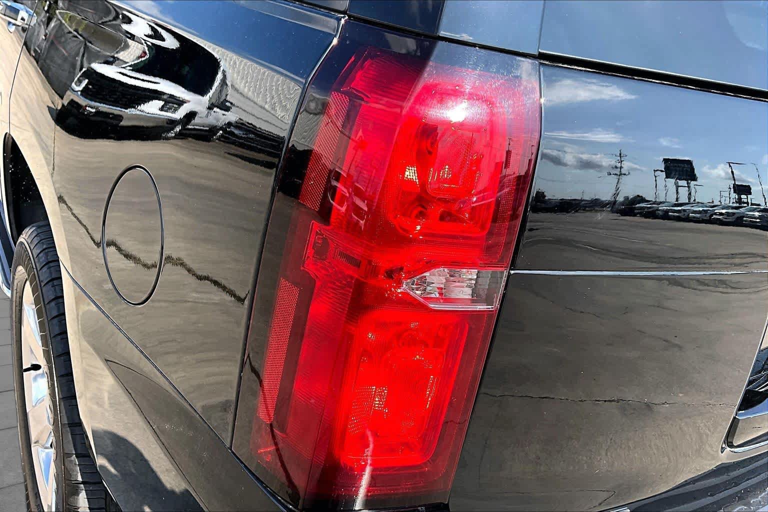 Used 2018 Chevrolet Tahoe Premier RWD image 29