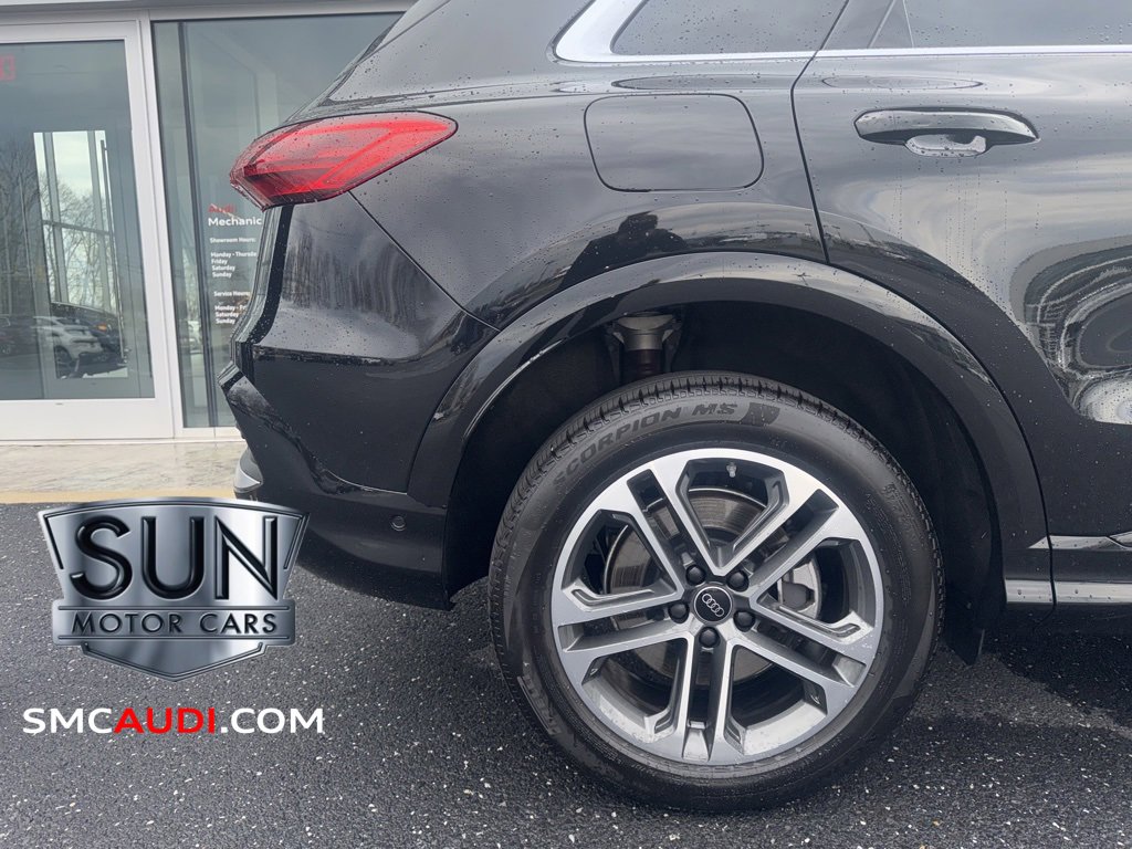 Certified 2025 Audi Q5 Premium w/ Convenience Package image 12