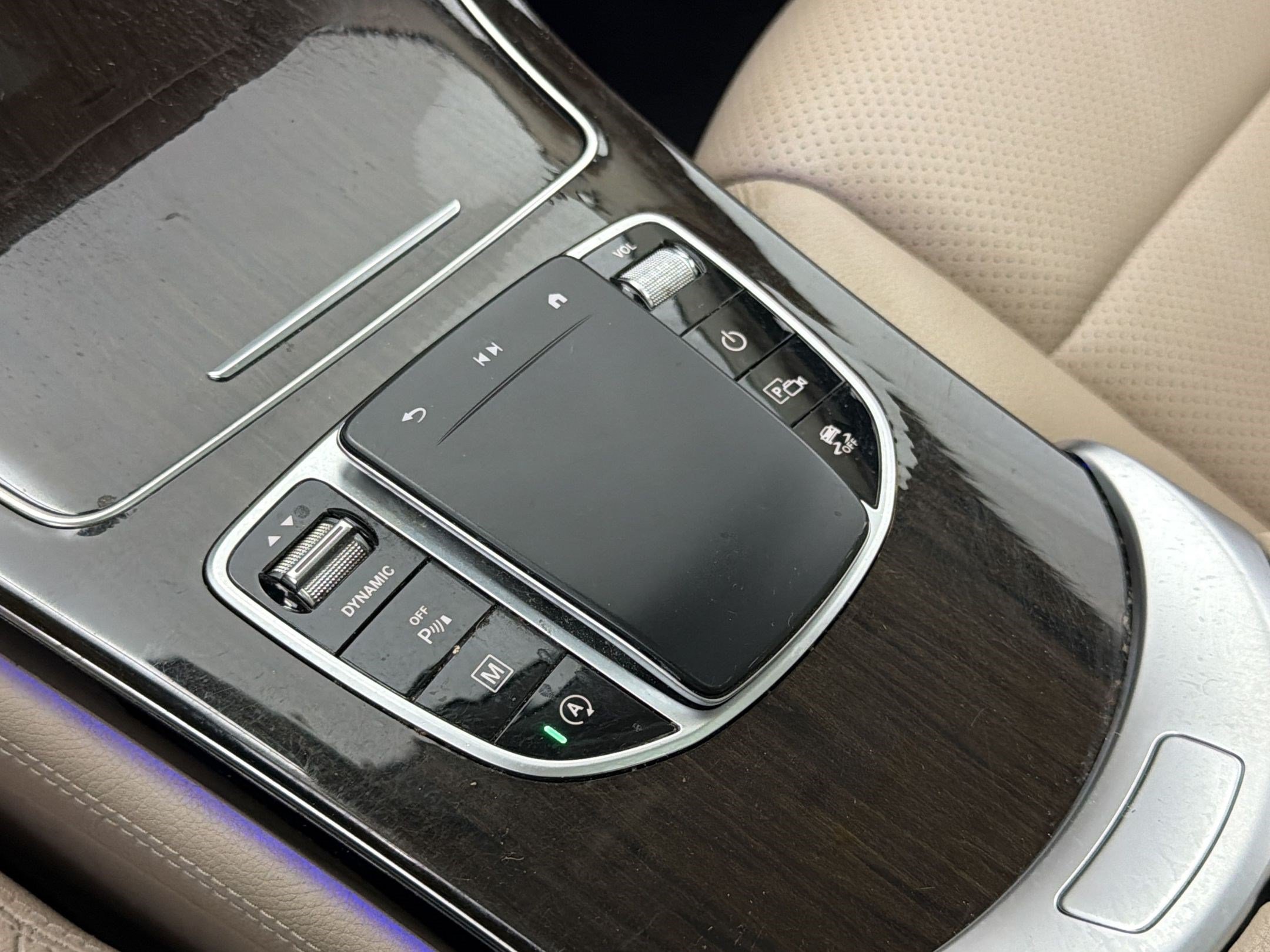 Used 2021 Mercedes-Benz GLC 300 image 17