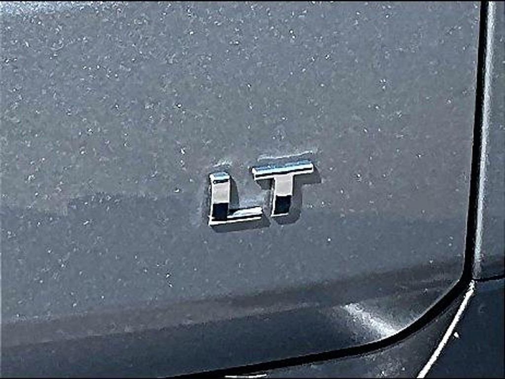 Used 2023 Chevrolet Traverse LT w/ LT Premium Package AWD/4WD image 30