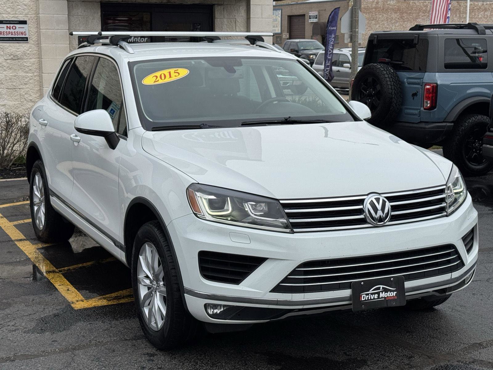 Used 2015 Volkswagen Touareg Sport image 10