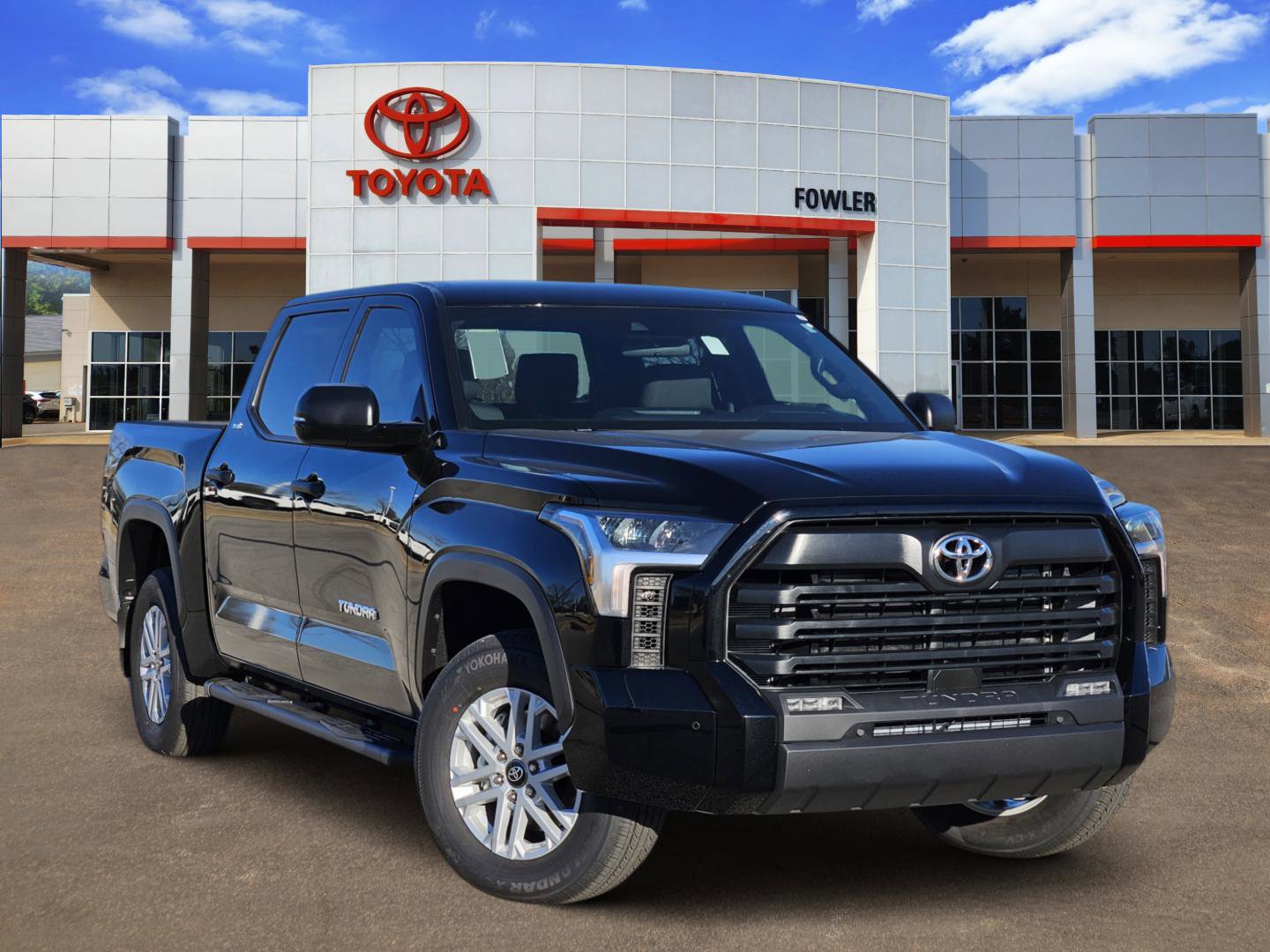 New 2026 Toyota Tundra SR5 w/ SR5 Convenience Package image 1