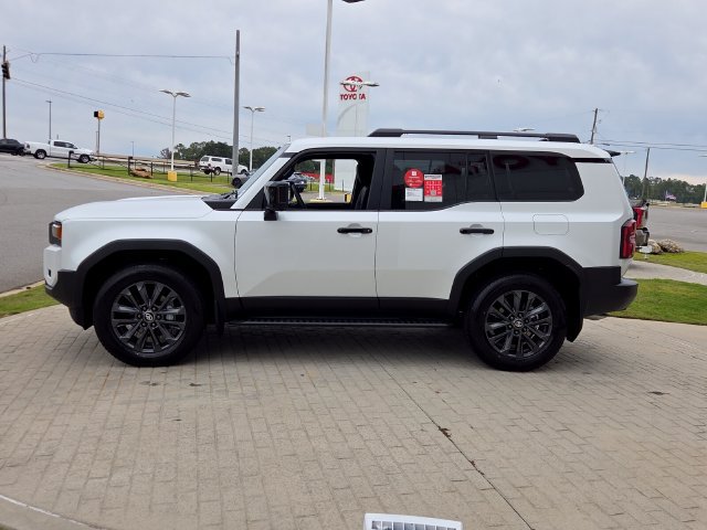New 2027 Toyota Land Cruiser w/ Premium Package AWD/4WD image 4