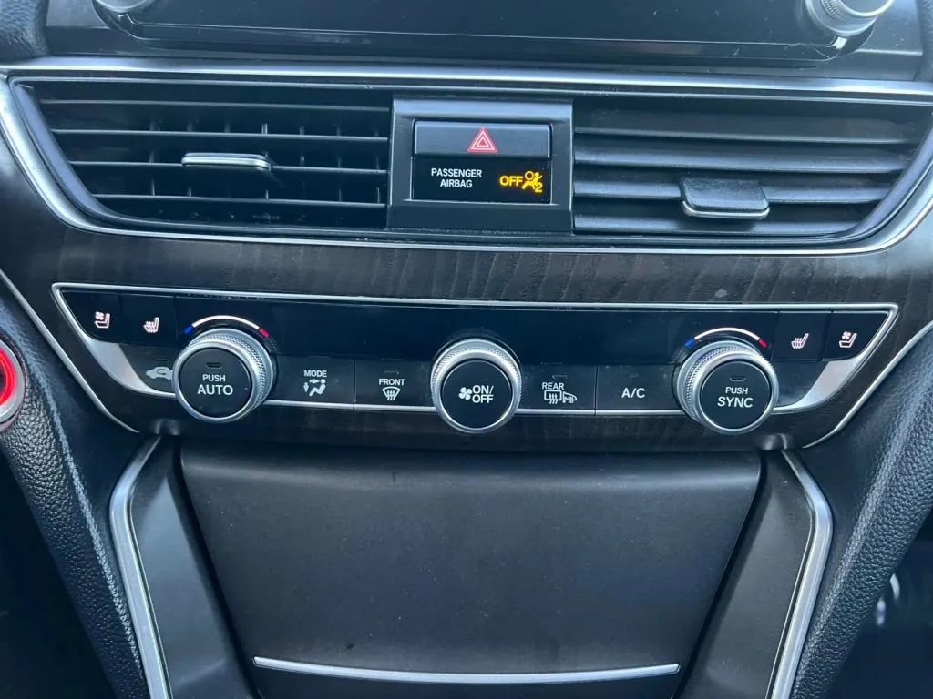 Used 2018 Honda Accord Touring image 37
