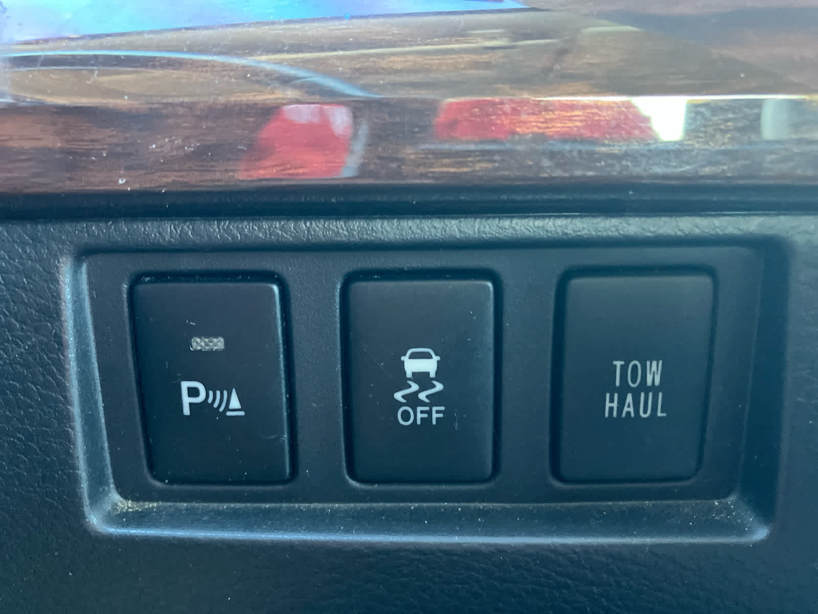 Used 2014 Toyota Tundra Limited w/ Limited Premium Package AWD/4WD image 26