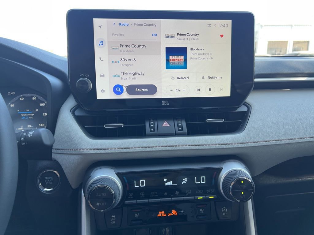 Used 2025 Toyota RAV4 Limited image 31