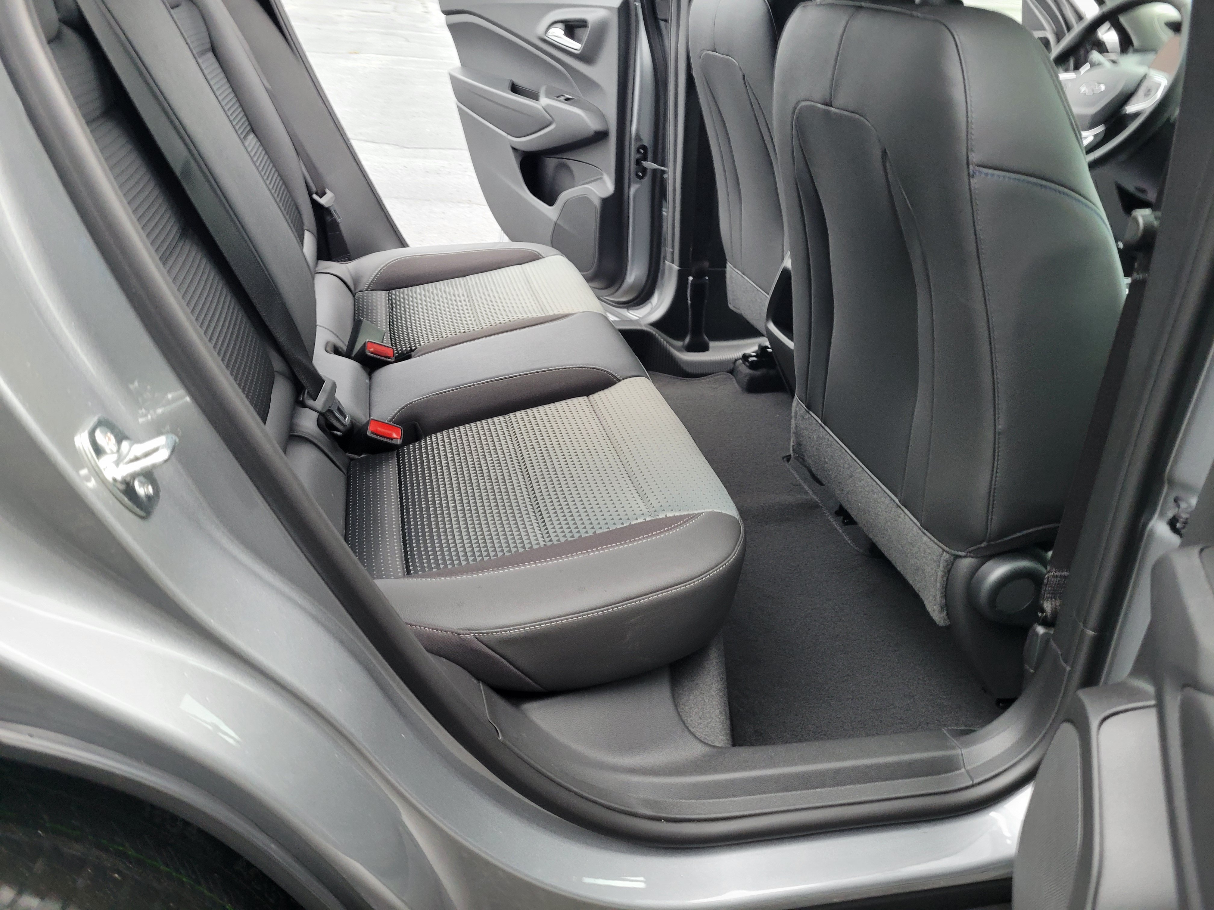 New 2026 Chevrolet Trax LT w/ Driver Confidence Package FWD image 26