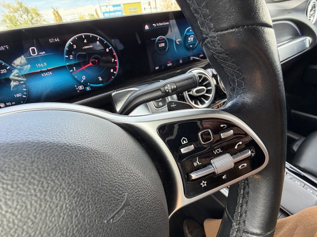 Used 2021 Mercedes-Benz GLB 250 4MATIC image 32