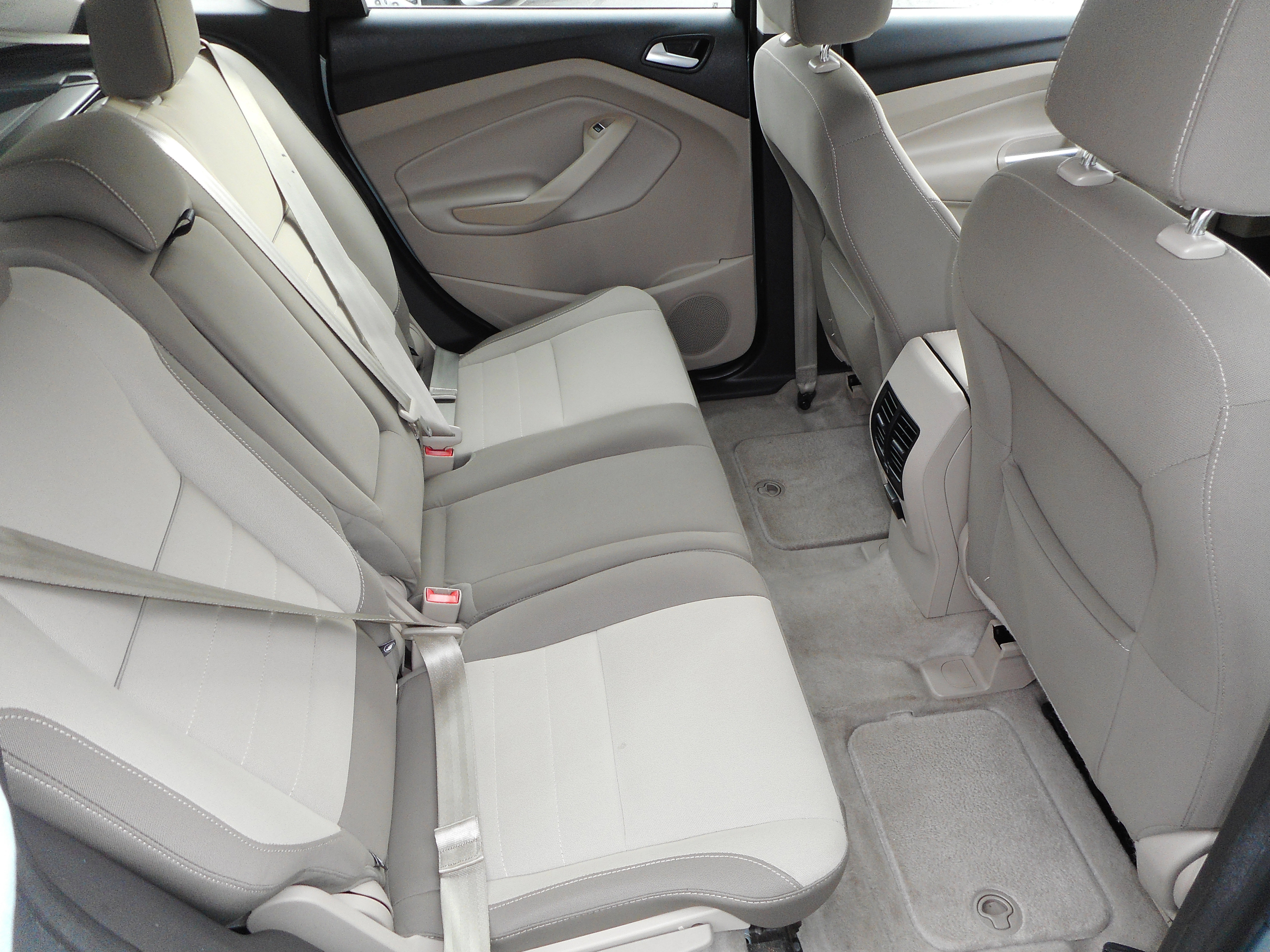 Used 2013 Ford C-MAX SE image 25