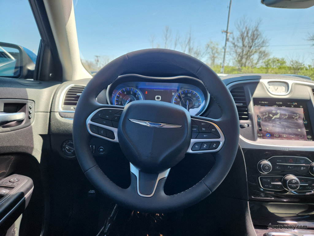 Used 2023 Chrysler 300 Touring L w/ Popular Equipment Group image 35