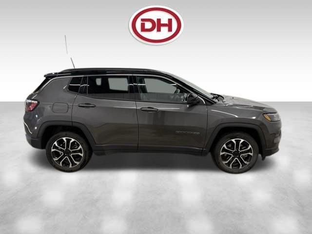 Used 2024 Jeep Compass Limited image 2