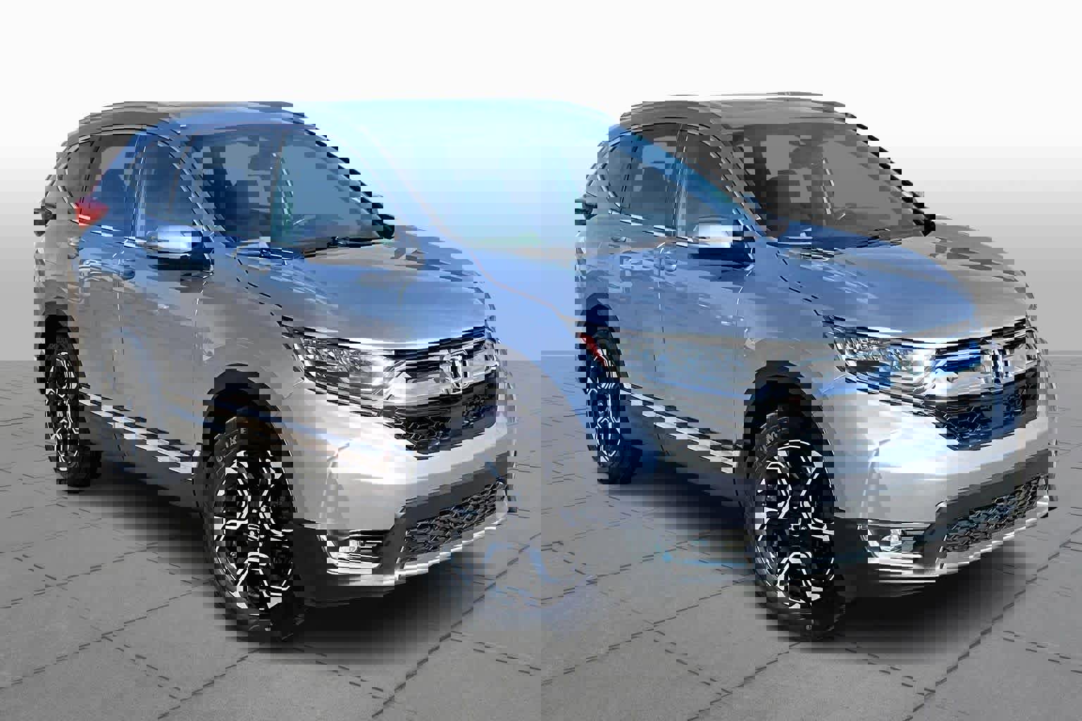 Used 2018 Honda CR-V Touring image 4