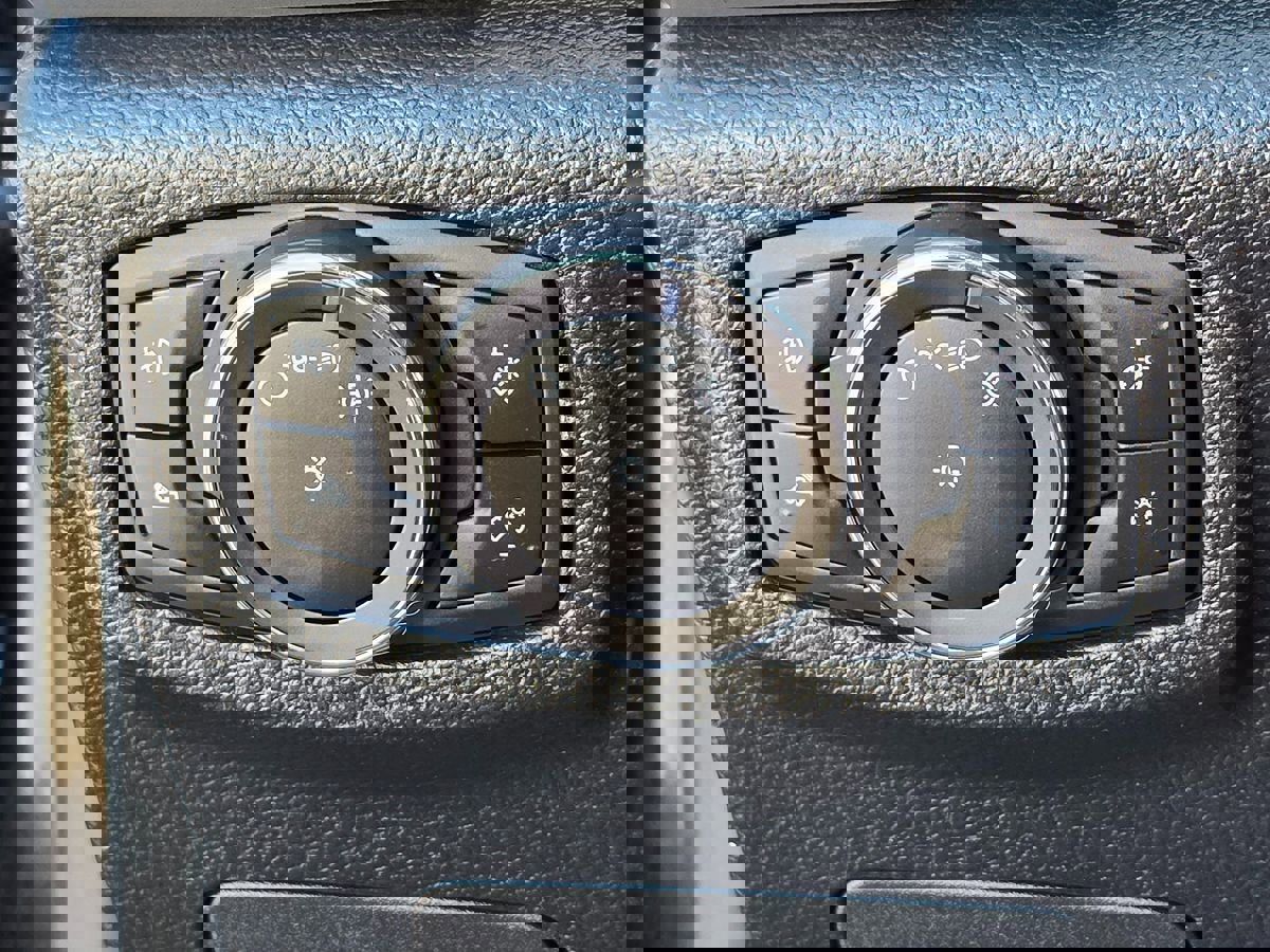 Used 2017 Ford F150 Lariat image 42