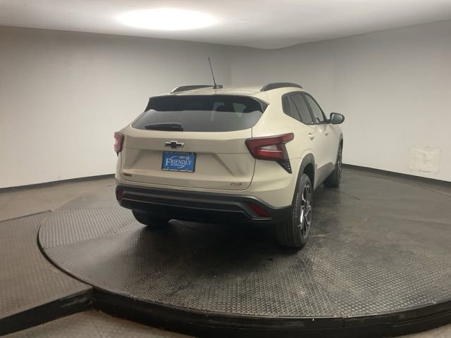 New 2026 Chevrolet Trax RS w/ Driver Confidence Package FWD image 7