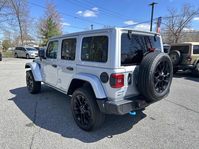 Used 2024 Jeep Wrangler Unlimited Sahara AWD/4WD image 5
