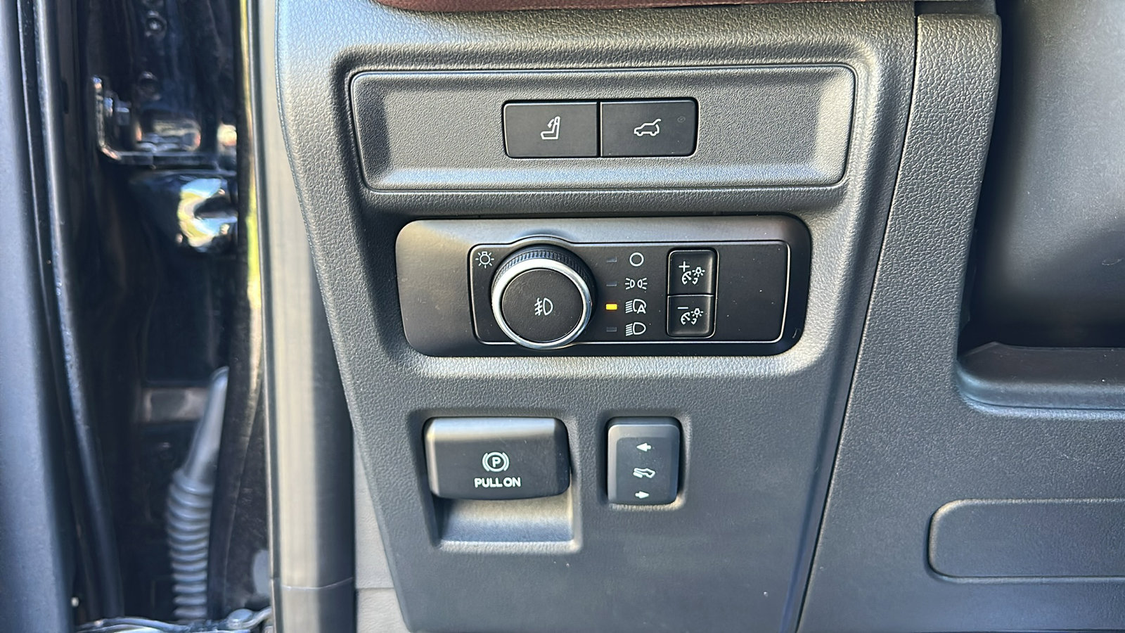 Used 2024 Ford Expedition Max Limited image 16