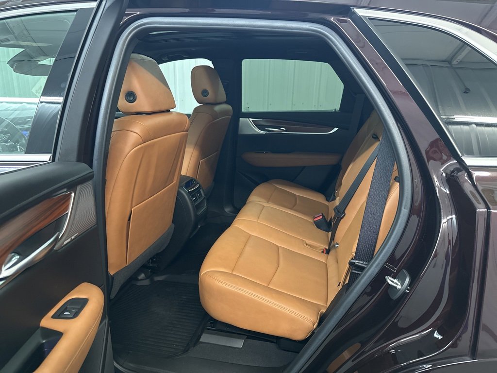 Used 2021 Cadillac XT5 Premium Luxury image 29