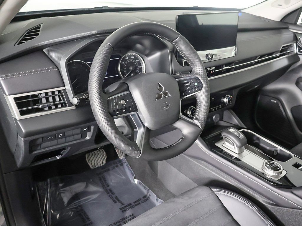 New 2026 Mitsubishi Outlander AWD image 29