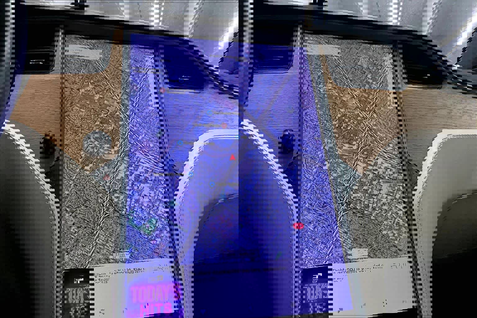 Used 2021 Tesla Model X Long Range image 34