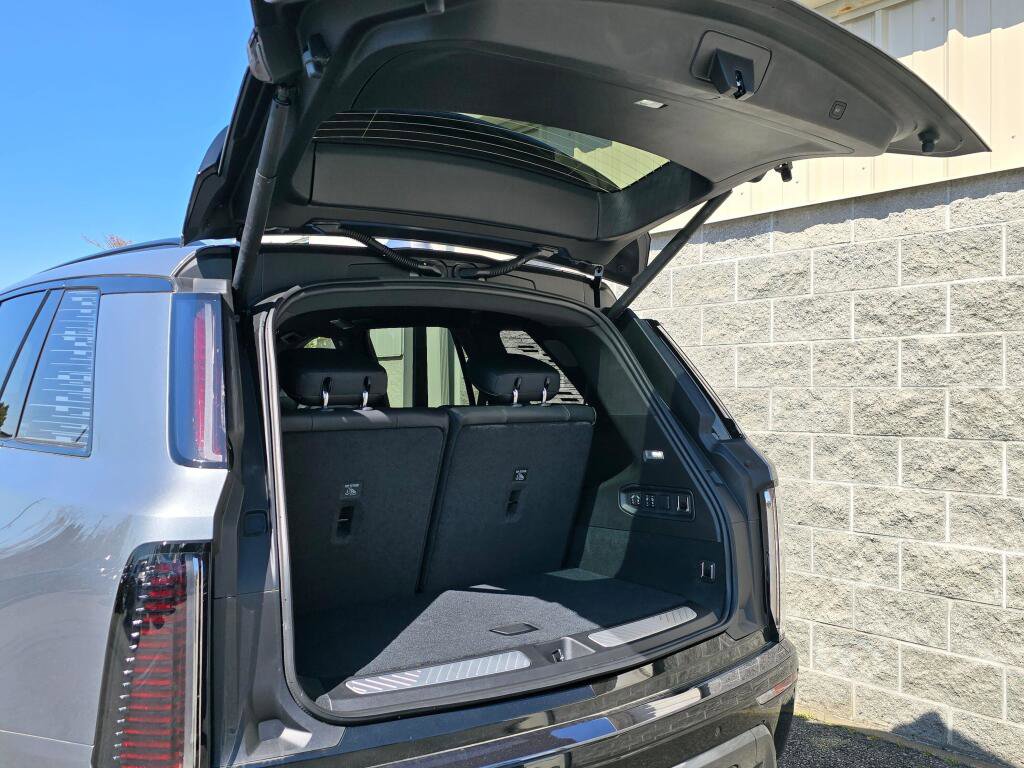 New 2026 Cadillac Vistiq Sport image 8