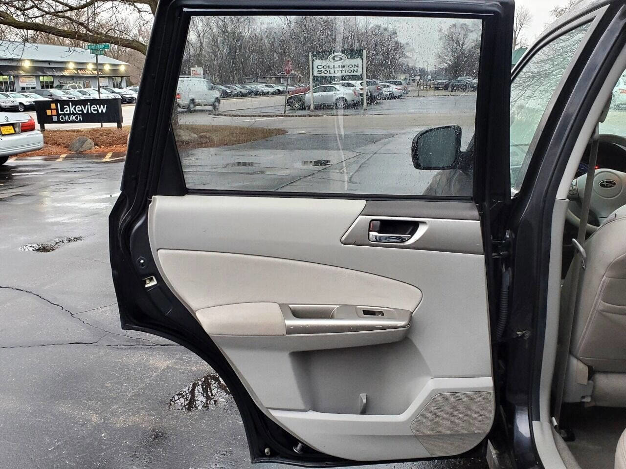 Used 2009 Subaru Forester 2.5X L.L. Bean image 12