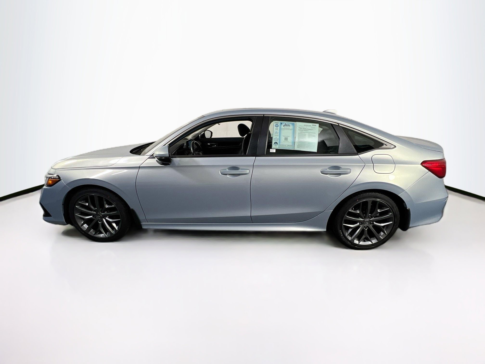 Used 2022 Honda Civic Touring image 8