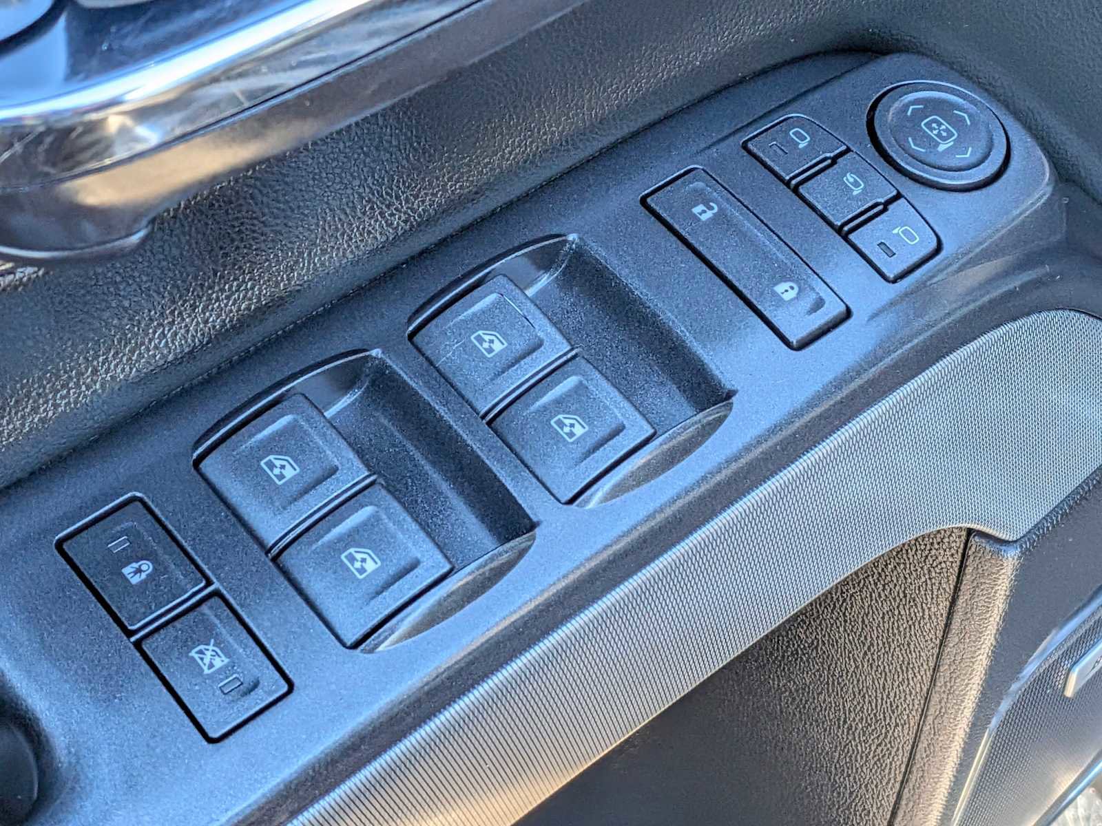 Used 2018 Chevrolet Silverado 3500 LTZ w/ Duramax Plus Package image 18