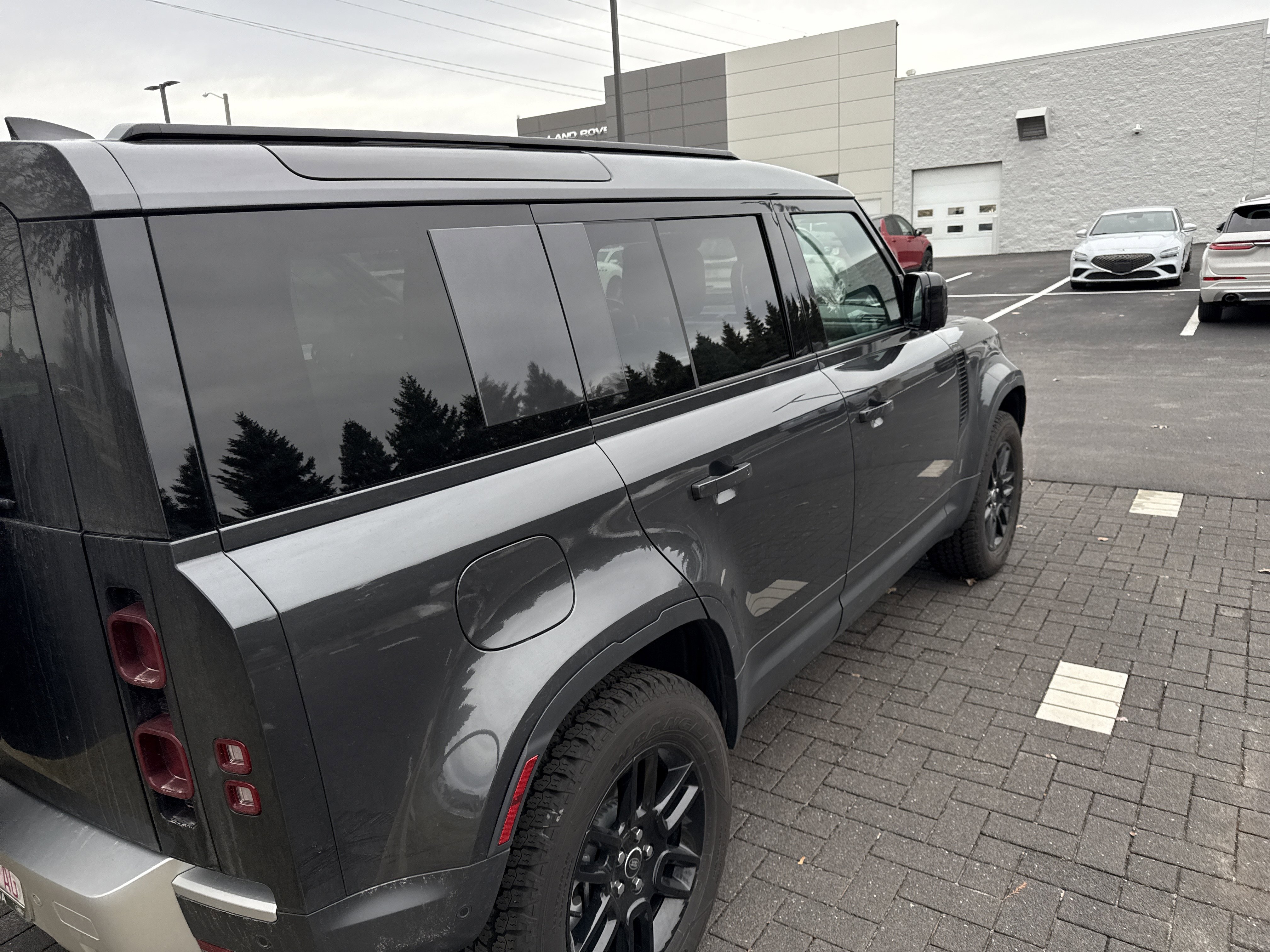 New 2025 Land Rover Defender 110 S image 4