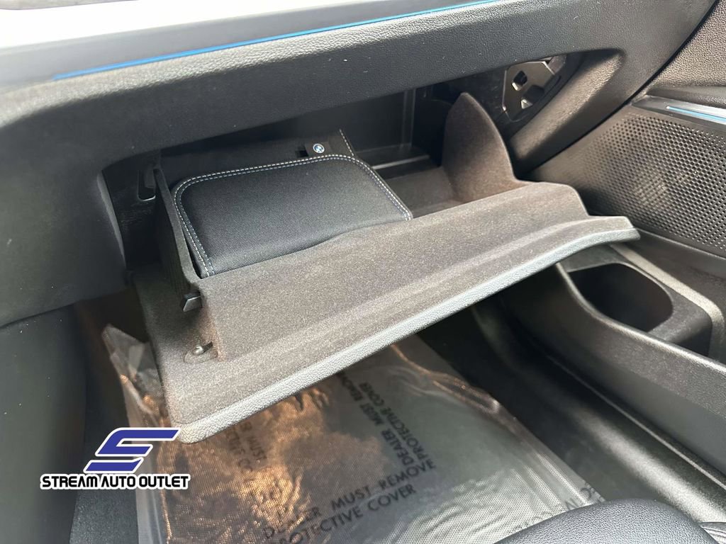 Used 2024 BMW 330i xDrive Sedan w/ Convenience Package image 35