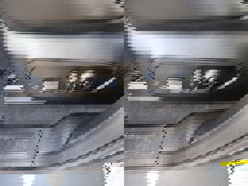 New 2025 Jeep Grand Cherokee L Laredo image 12