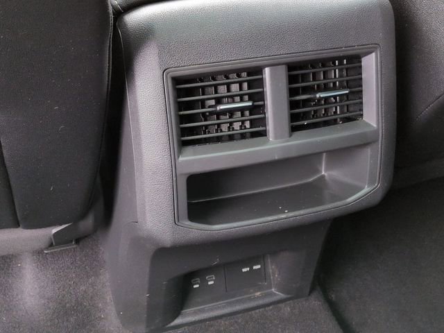 Used 2021 Volkswagen Atlas Cross Sport SE w/ Panoramic Sunroof Package FWD image 36