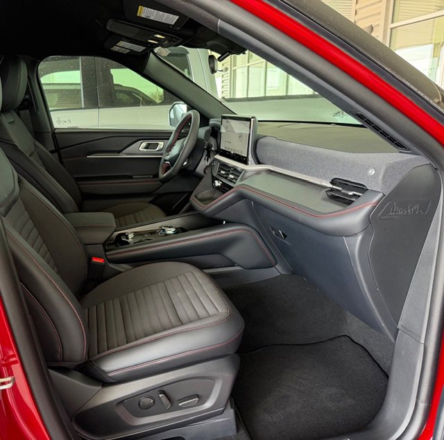 New 2026 Ford Explorer ST-Line image 9