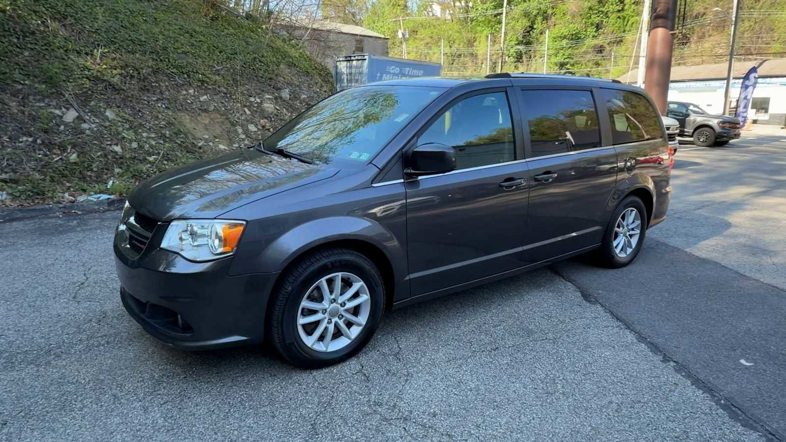 Used 2018 Dodge Grand Caravan SXT FWD image 4