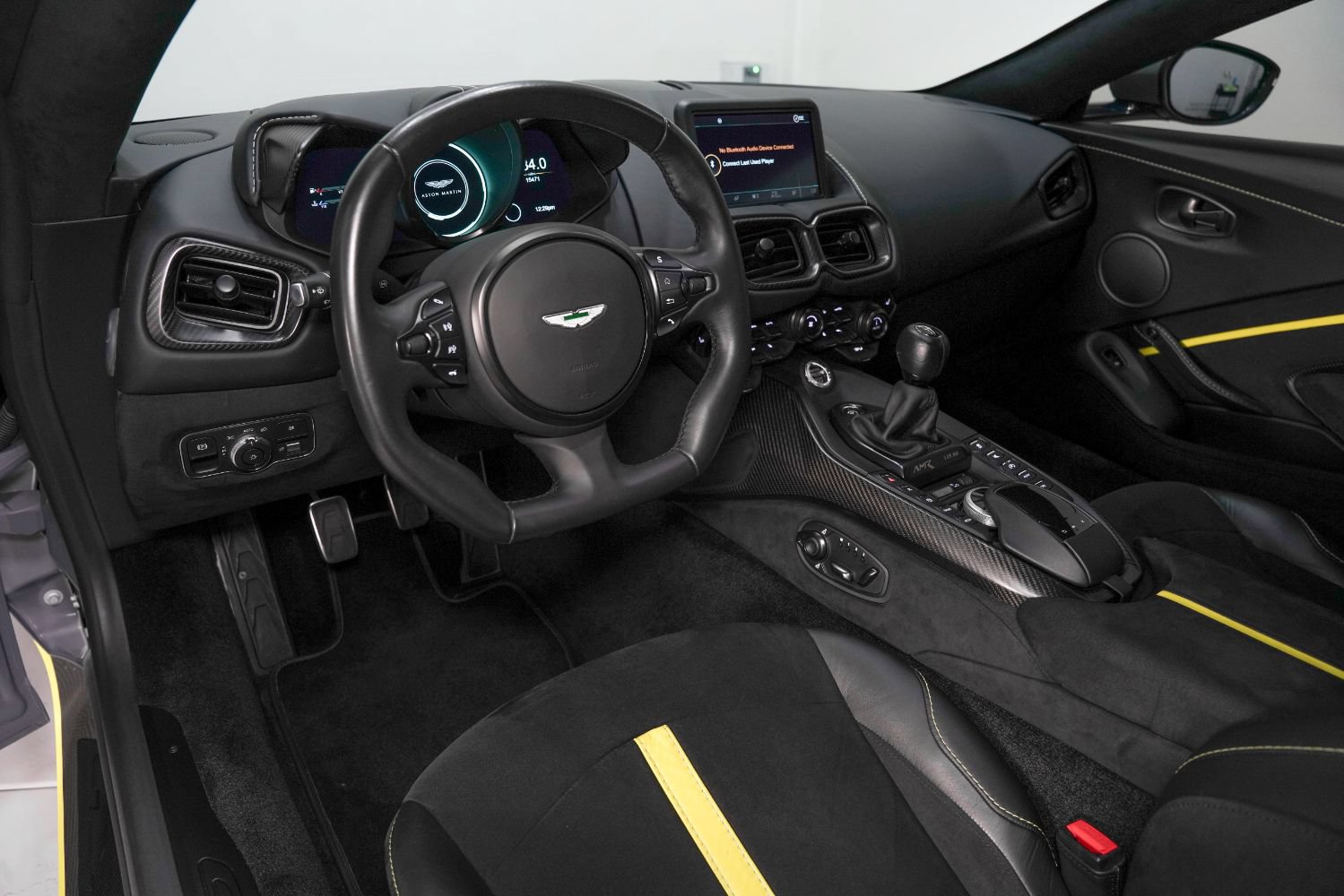 Used 2020 Aston Martin V8 Vantage AMR RWD image 11