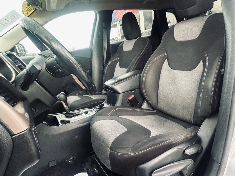 Used 2014 Jeep Cherokee Latitude image 10