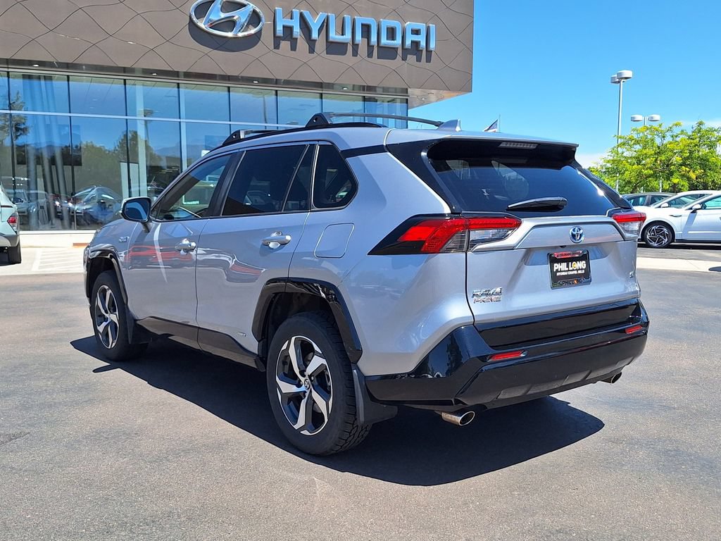 Used 2021 Toyota RAV4 SE w/ Weather & Moonroof Package AWD/4WD image 5