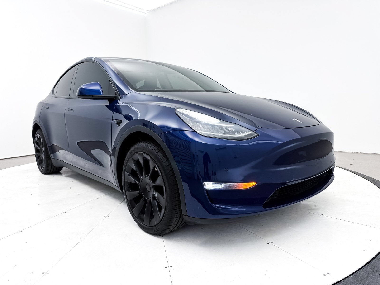 Used 2021 Tesla Model Y Long Range AWD/4WD image 25