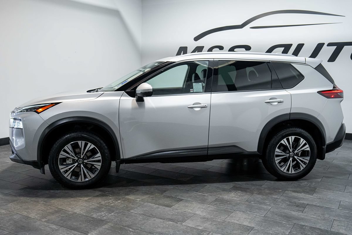 Used 2021 Nissan Rogue SV w/ Premium Package AWD/4WD image 3