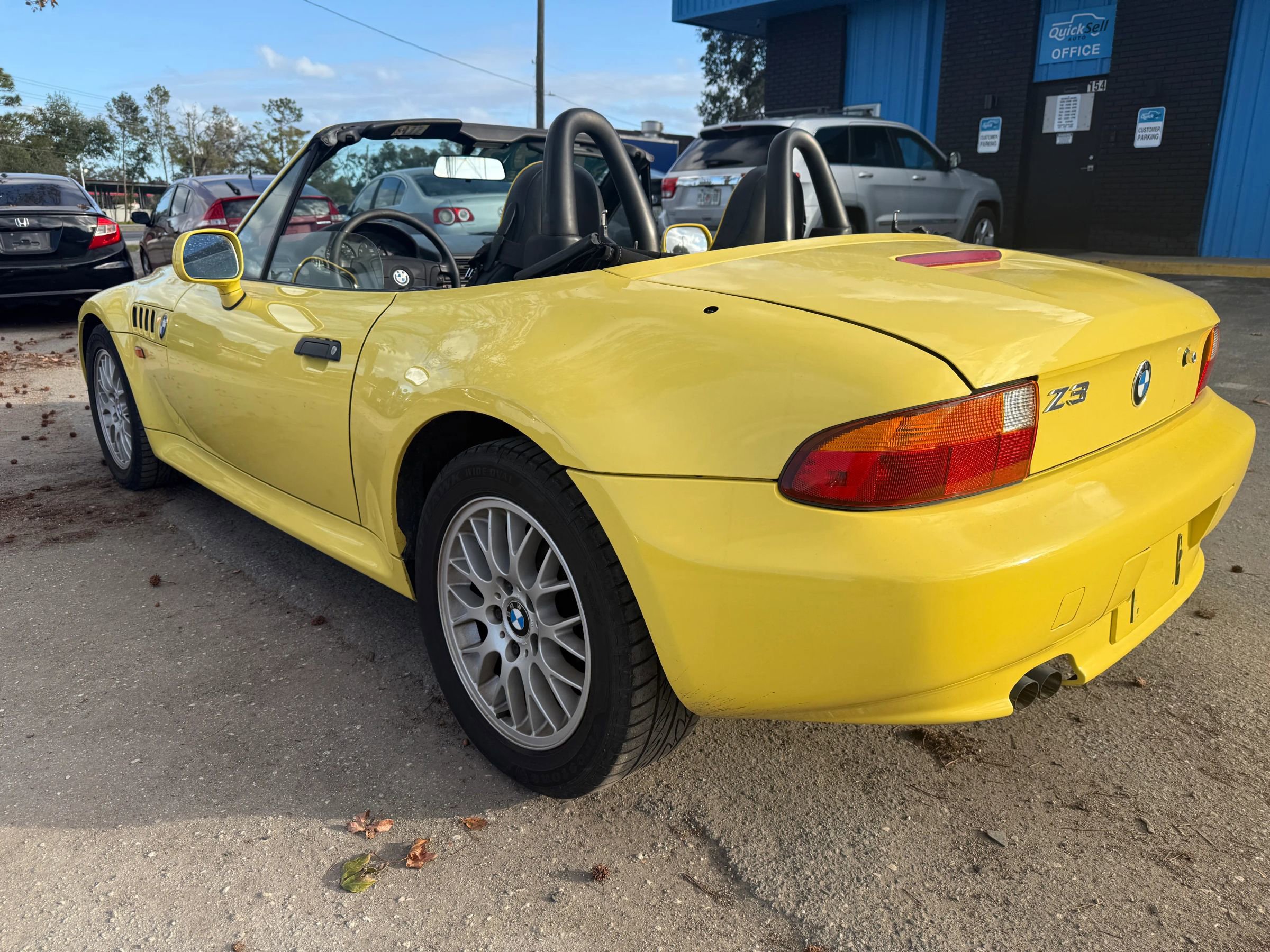 Used 1998 BMW Z3 2.8 RWD image 2