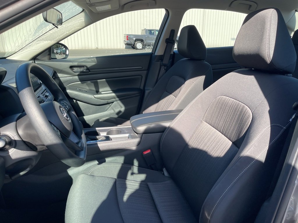 Used 2025 Nissan Altima 2.5 S image 18