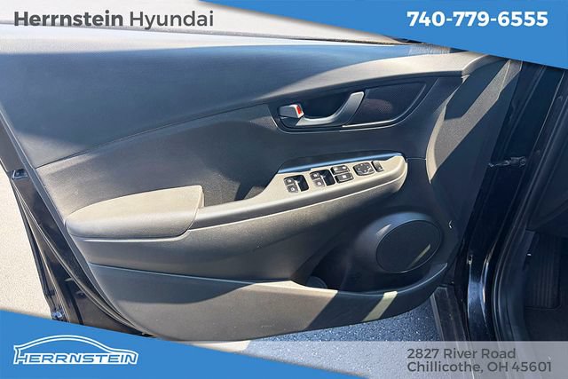 Used 2023 Hyundai Kona SEL AWD/4WD image 9